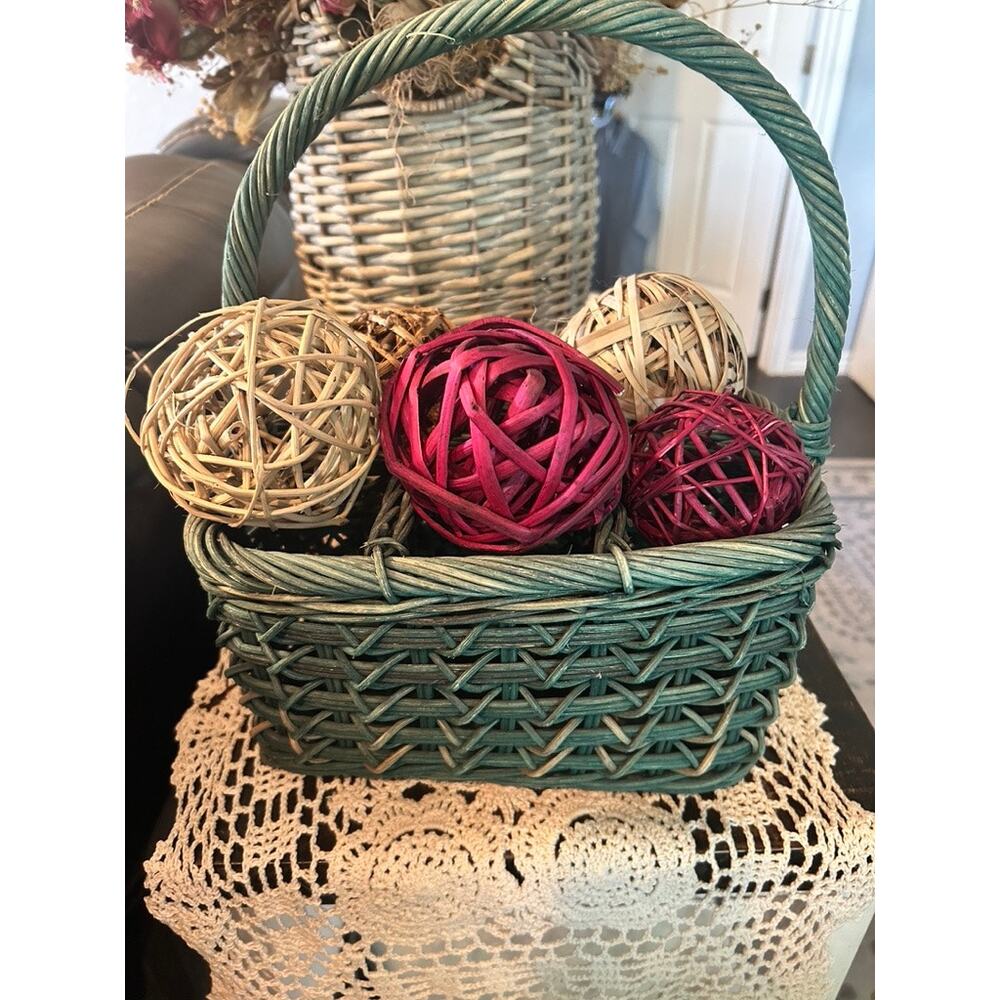 Vintage-Style Woven Green Wicker Utensil Caddy & Storage Basket with Handle